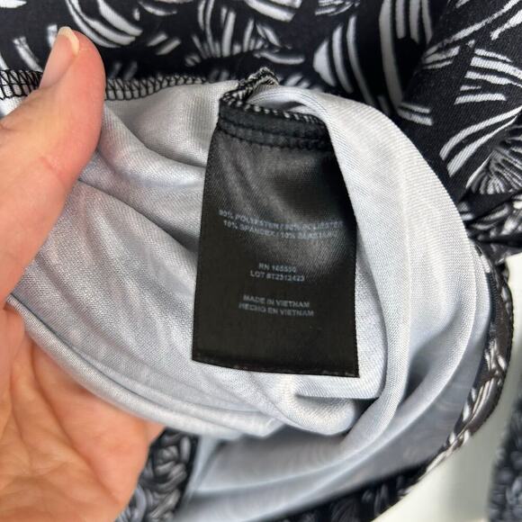 32 Degrees Cool Womens Rash Guard Sun Shirt Size Medium Long Sleeve Swim - Picture 6 of 6